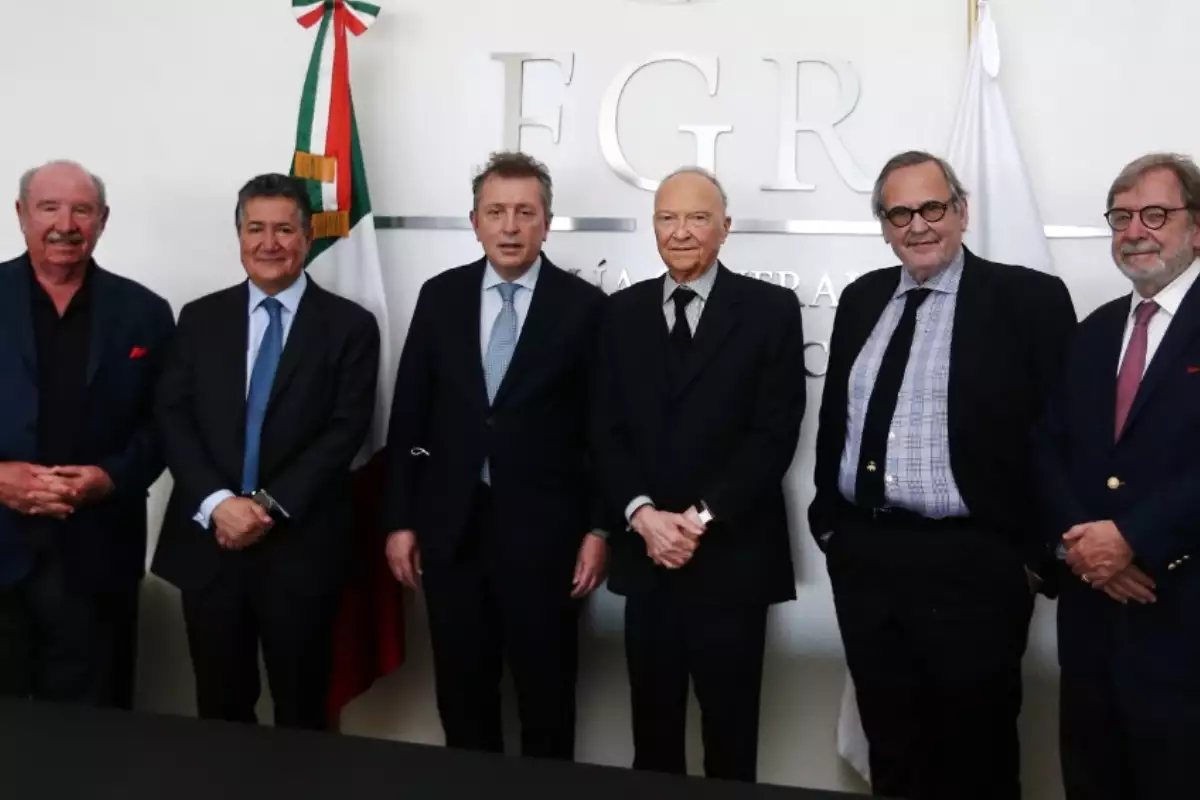 Alejandro Gertz Manero con la Barra de abogados