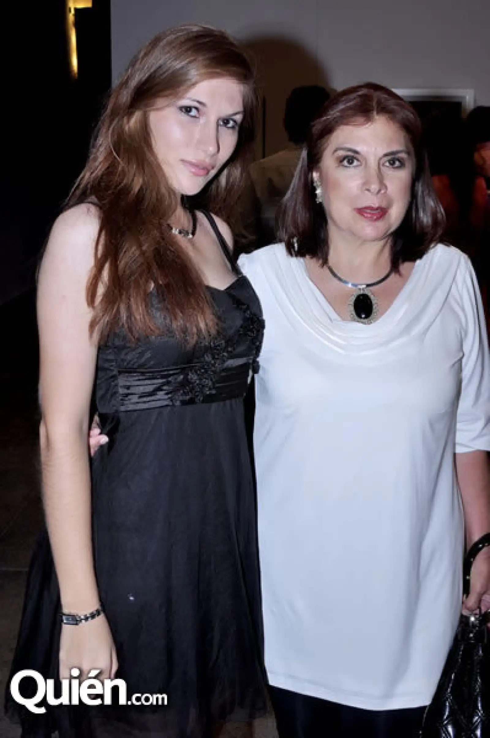 Francia Flores y Georgina Martínez Chapa