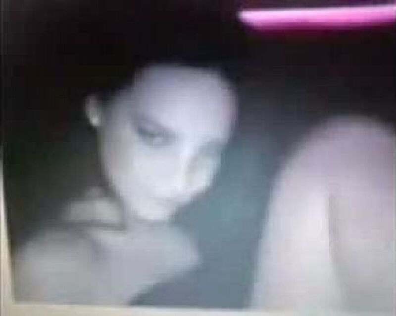 Este año la cantante desapareció algunas semanas después de que un video en donde aparecía topless fuera difundido por Internet.