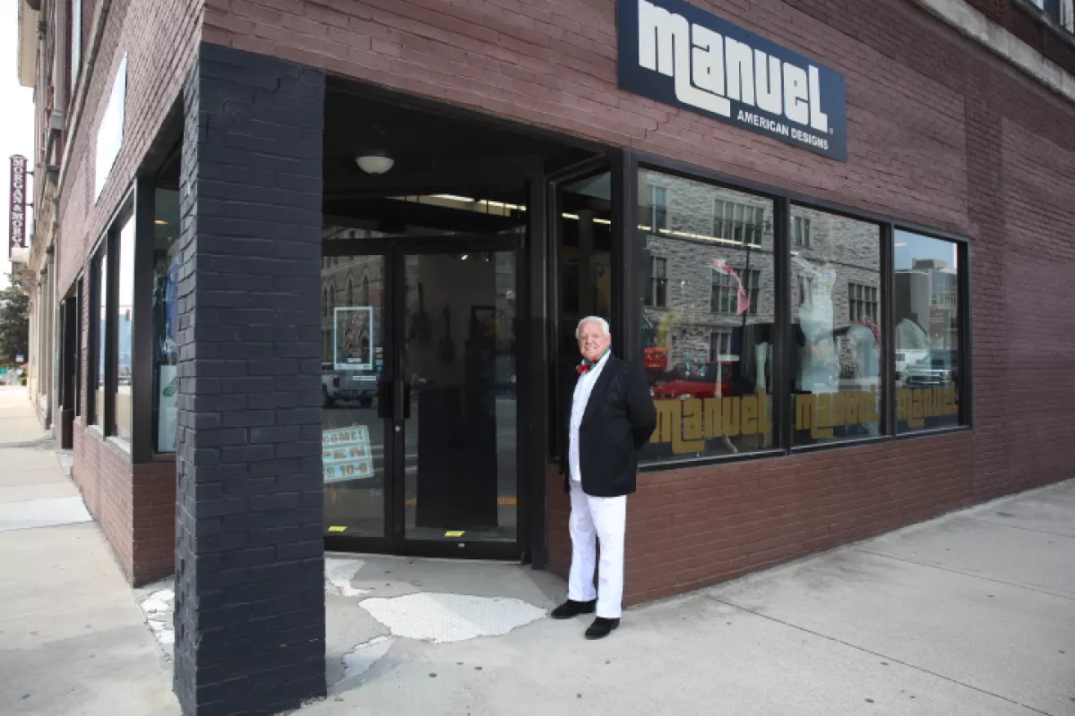 Manuel American Desings