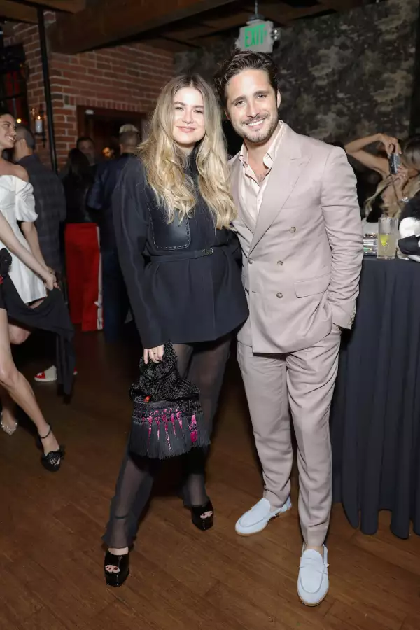 Sofía Reyes y Diego Boneta en el evento de Christian Louboutin en Los Ángeles. 