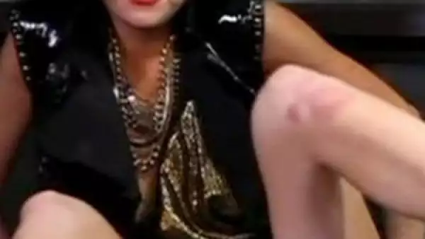 ¿Lindsay se resbaló durante la sesión de fotos?