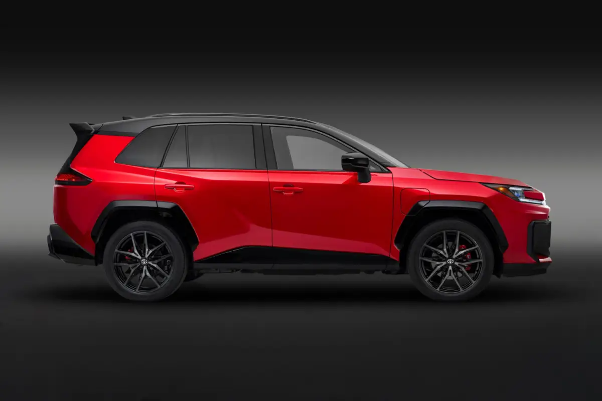 Adiós a la gasolina: la nueva Toyota RAV4 2026 solo será híbrida
