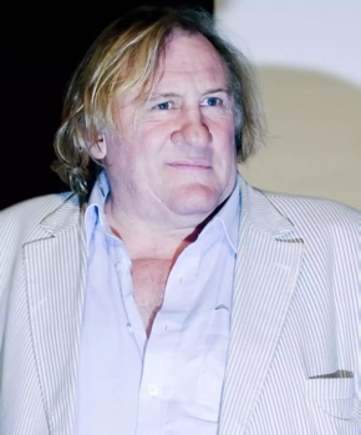 El actor iba manejando su motocicleta cuando se cayó de ella, la policía lo detuvo y no pasó la prueba de sobriedad.