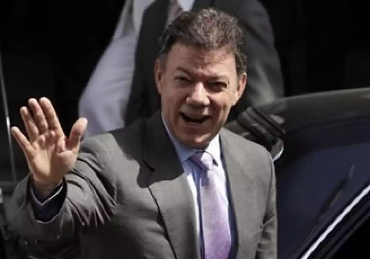 El presidente Sábado tomó la presidencia de Colombia este sábado, de manos de Álvaro Uribe. (Foto: AP)