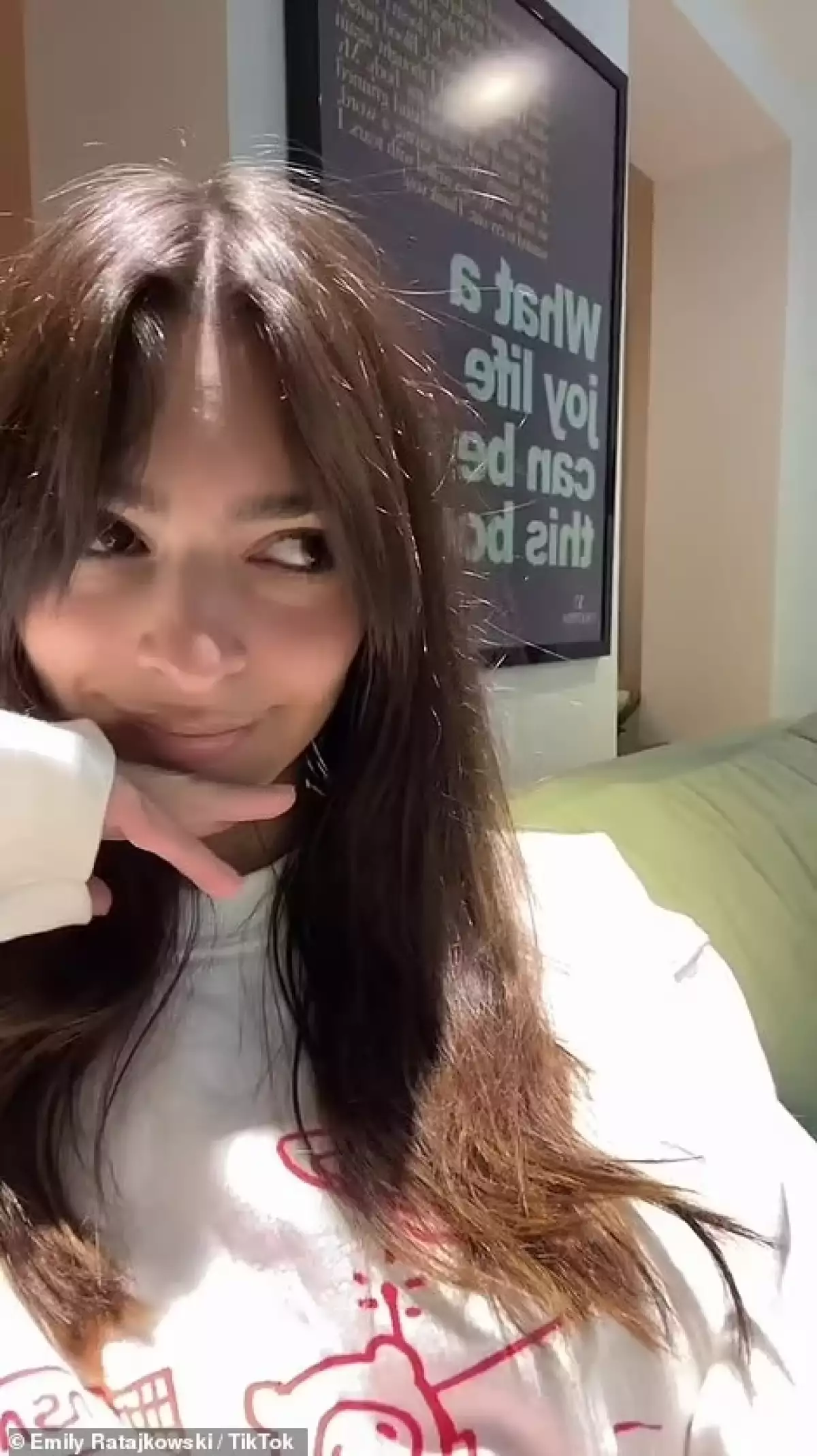 tiktok-emily-ratajkowski.jpg
