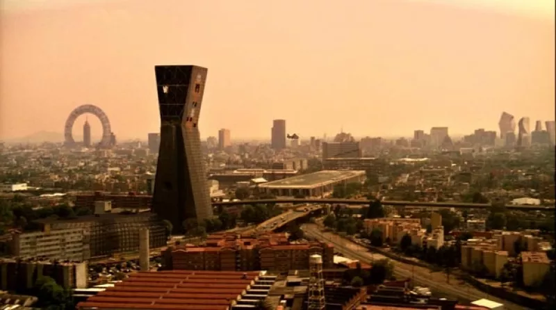 La actriz, Raúl Méndez y Marco Treviño participan en la cinta futurista del director Francisco Laresgoiti, quien pretende hacer de este filme una trilogía.