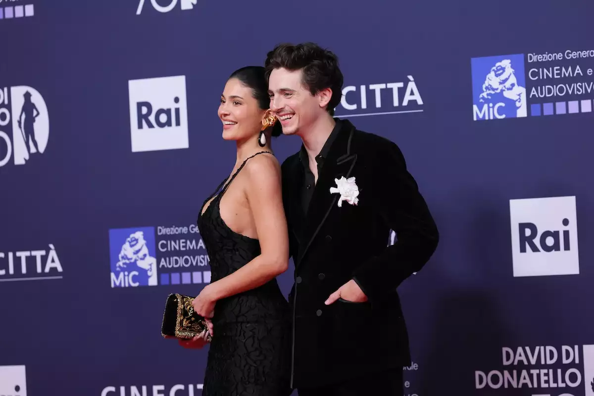 Kylie Jenner y Timothée Chalamet debutan oficialmente como pareja en Roma