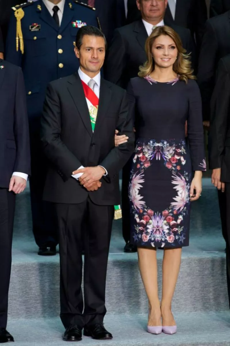 Este martes se llevó a cabo el Segundo Informe del presidente de México en Palacio Nacional, al cual asistieron funcionarios, empresarios y por supuesto los hijos y la esposa del presidente.