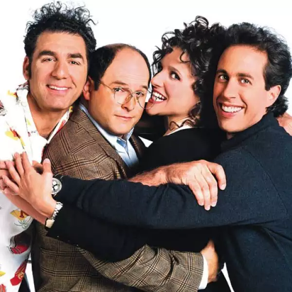 Cualquiera del elenco de `Seinfeld´ son candidatos para sacar sonrisas pues esta comedia neoyorkina era tan simple que por eso nos hacía reír.