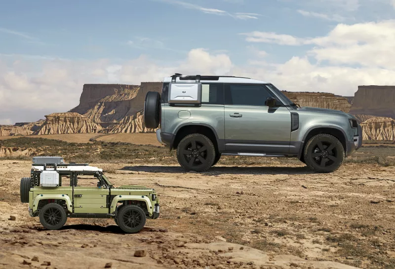 Land Rover Lego .jpg