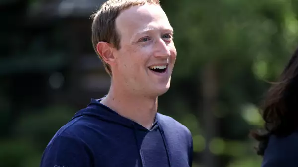 (El CEO de Facebook, Mark Zuckerberg)