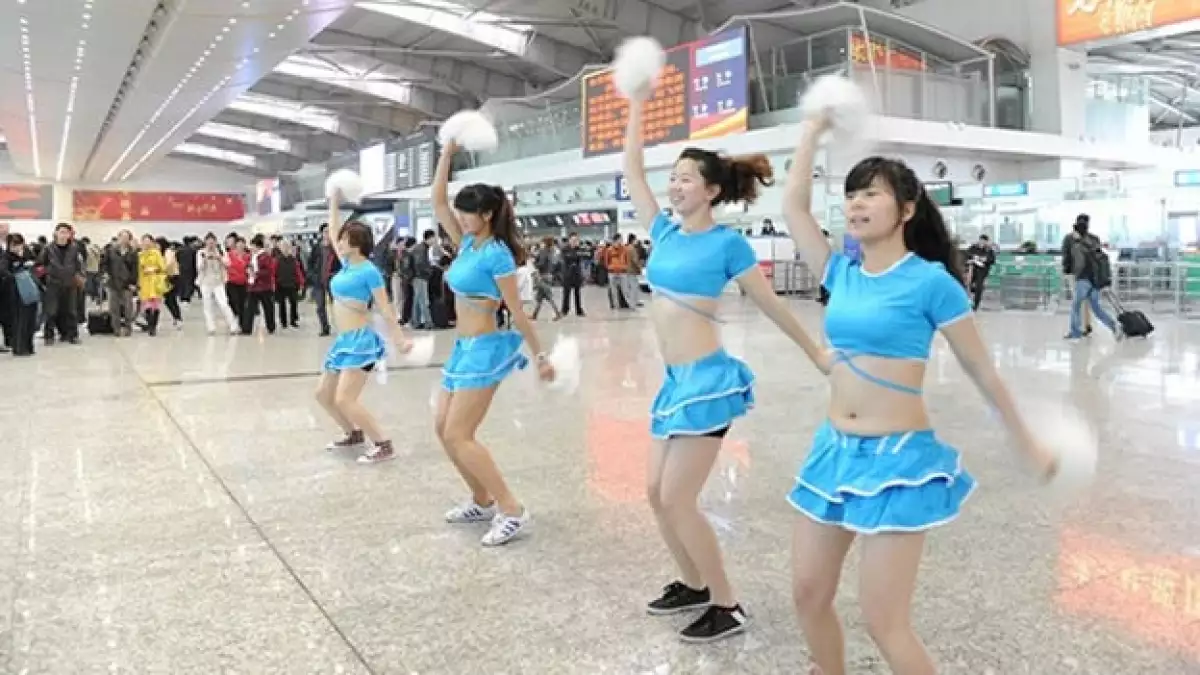 china porristas aeropuerto
