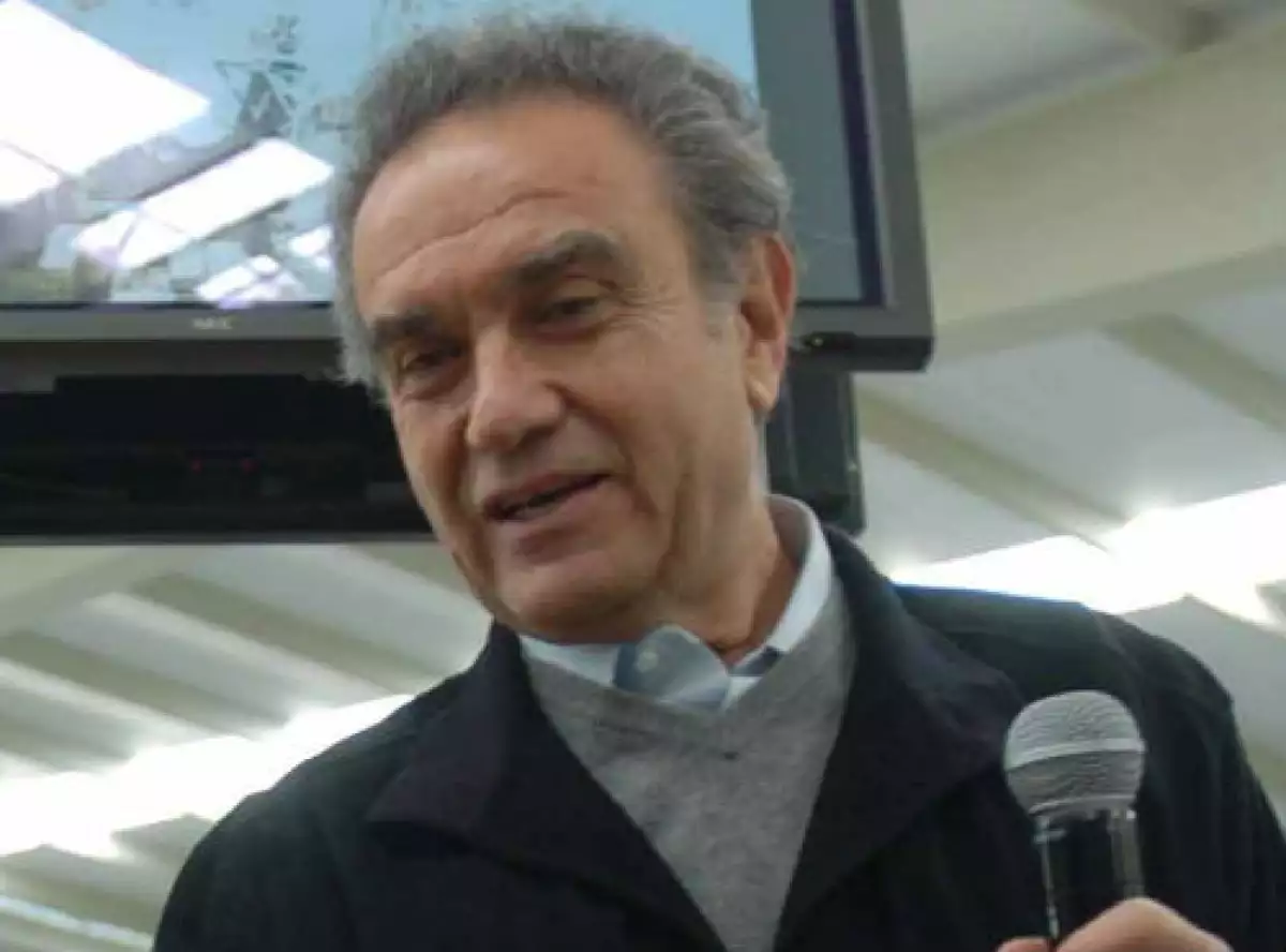 Roberto Plascencia, due�o de Flexi