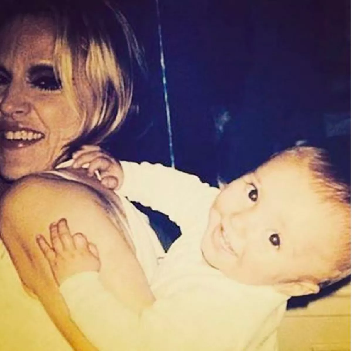 La cantante ha compartido fotos de su hijo, quien abandonó su casa a finales de 2015.