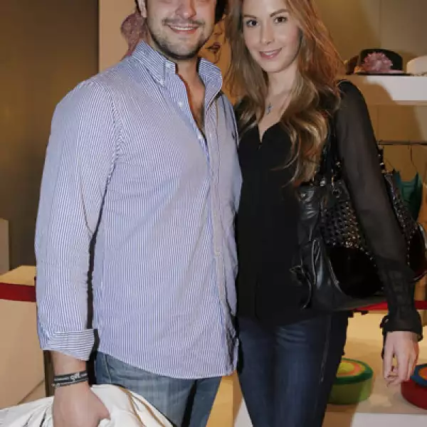 Mike Uriegas,Carla Solis