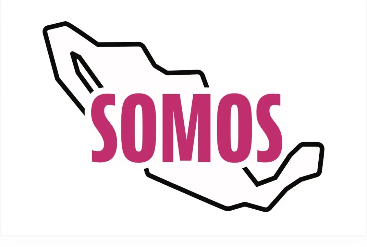 El nuevo logo de Somos México tiene en color rosa la palabra "Somos" sobrepuesta a la silueta, marcada en color negro, de la República Mexicana.