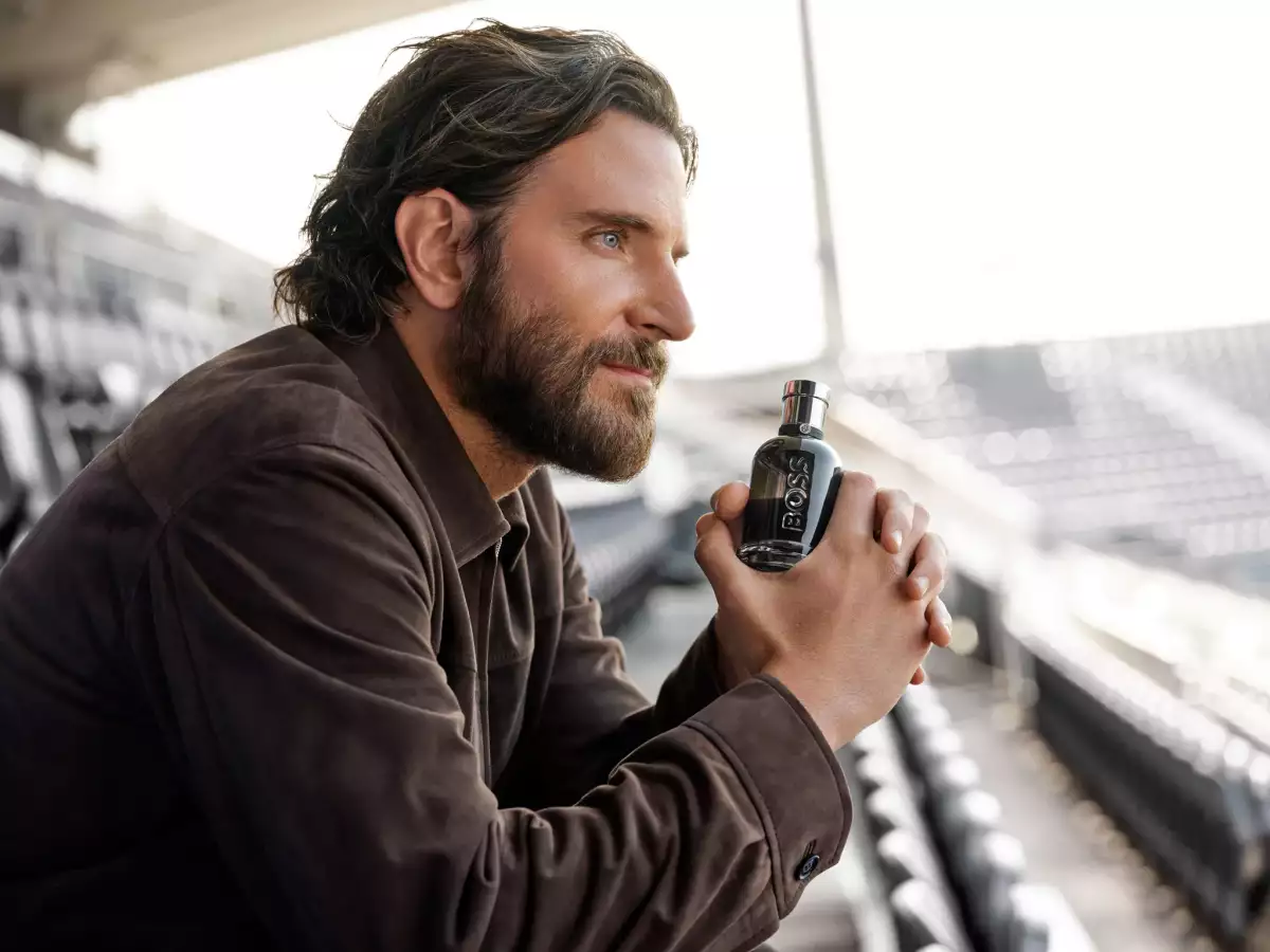 Bradley Cooper es embajador de BOSS Bottled Beyond