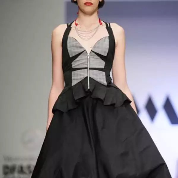 MBDF Pasarela Manhes&Massun