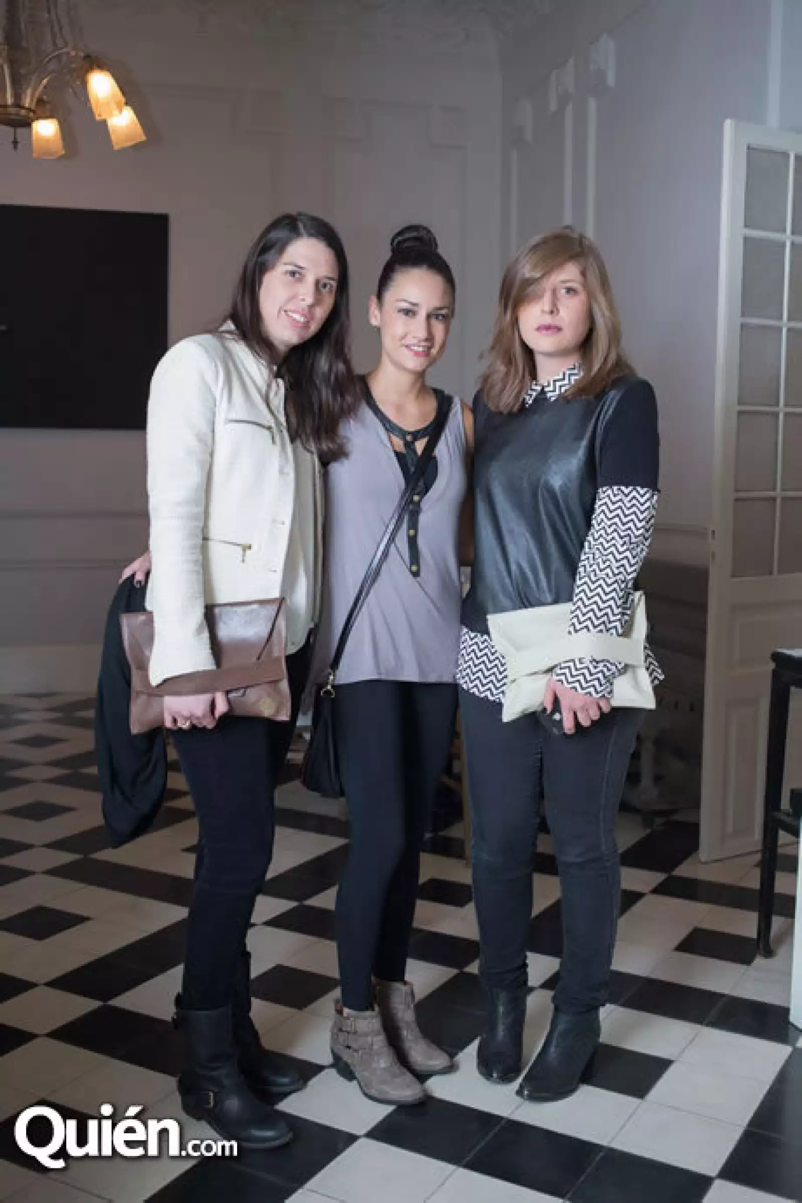 Roxana Saravia,Daniela Gutierrez y Lorena Saravia