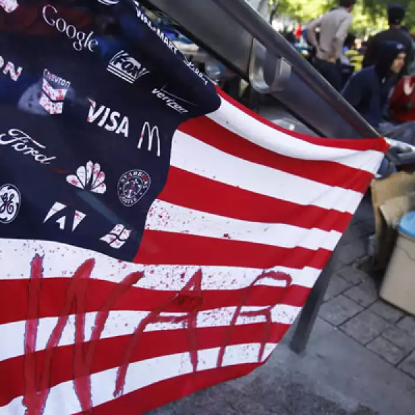 El centenar de jóvenes que hace un mes ocupó un parque aledaño a Wall Street difícilmente imaginó la reproducción de movimientos similares en otras ciudades de EU  y de otros países.