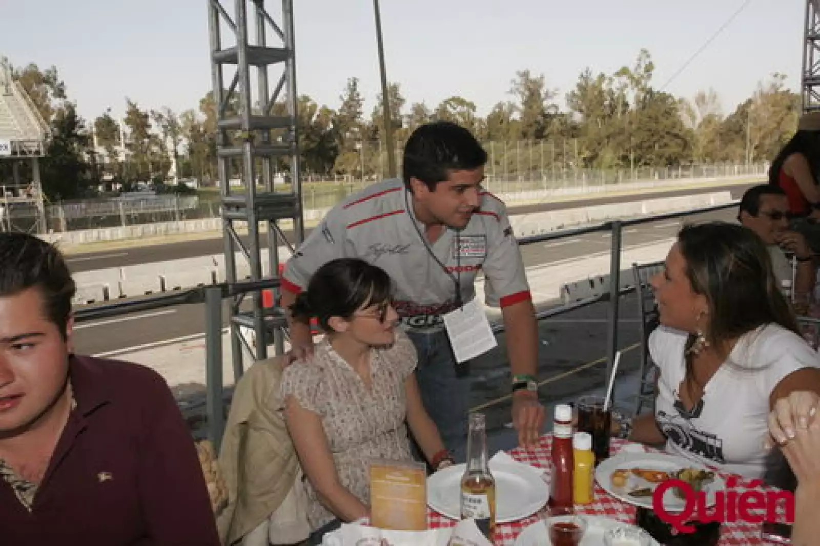 Fernando Obregón, Ana Escamilla, Fernanda Como