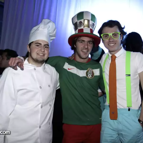 Claudio Ollivier,Alejandro Pedrayes,Adolfo Pérez Borja