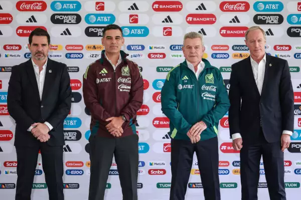 Rafa Marquez y la directiva de la FMF