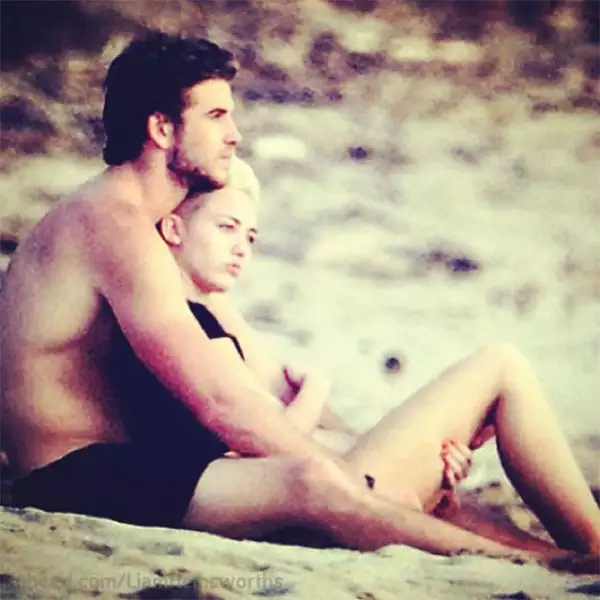 La linda pareja se veía muy agusto disfrutando la tranquilidad de la playa.