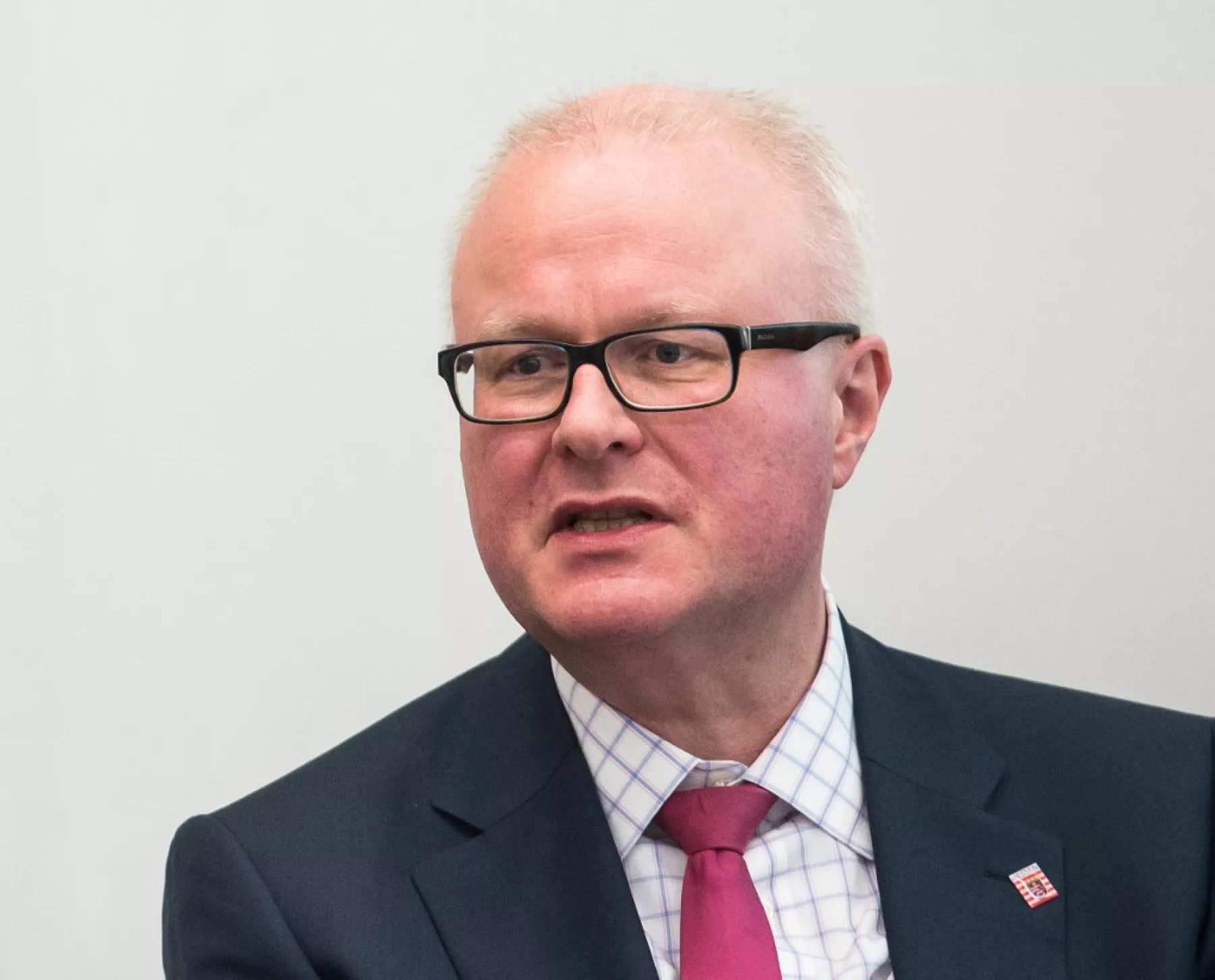 Hessian Finance Minister Sch�fer is dead