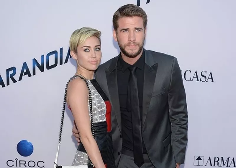 La ex pareja ha compartido tiempo juntos en Los Angeles y aunque algunos apuntan a que podrían regresar, fuentes cercanas a ellos aseguran que solamente son amigos.