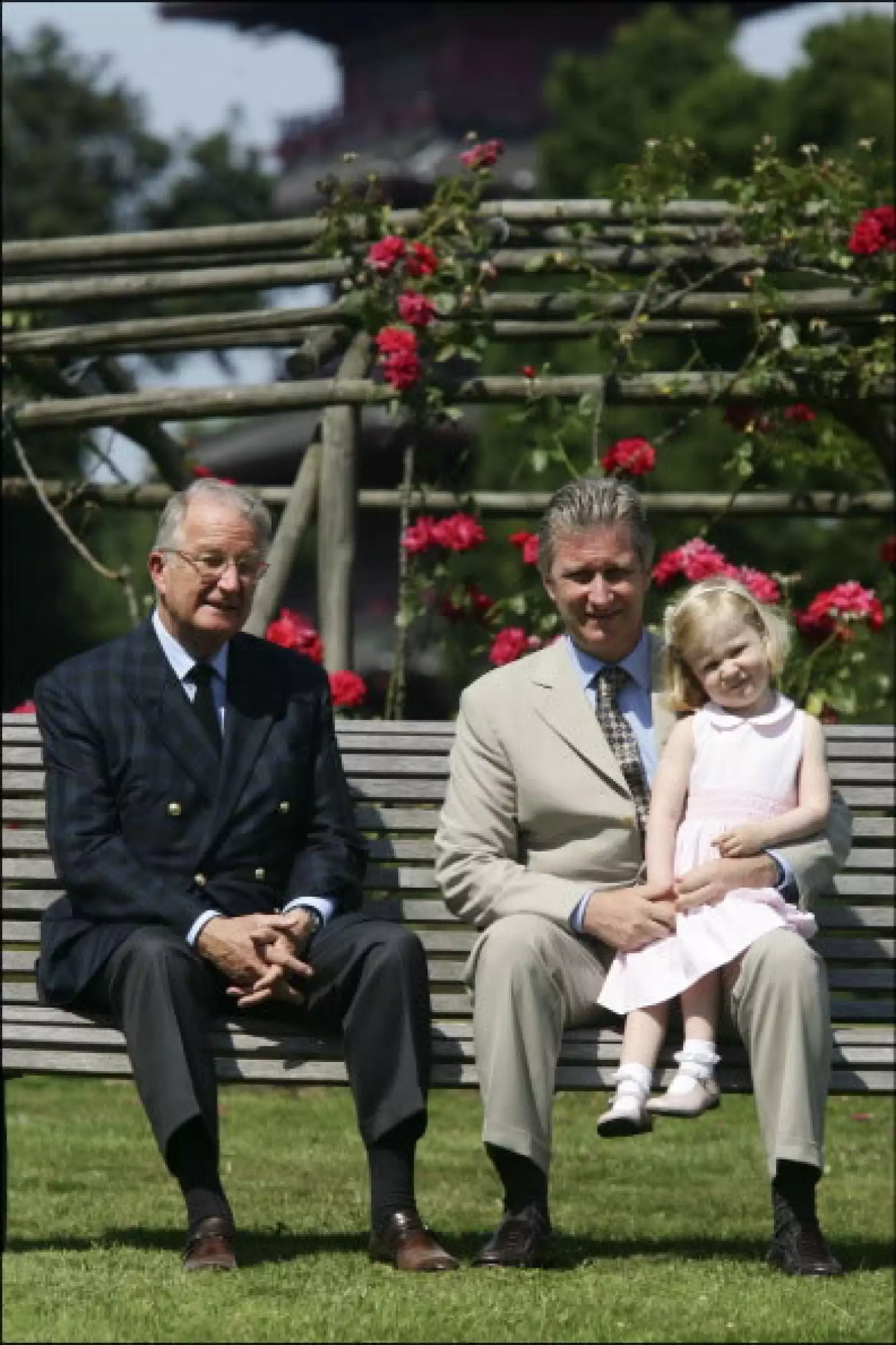 Toma clases de baile en la Academia Municipal de Música en Asse.