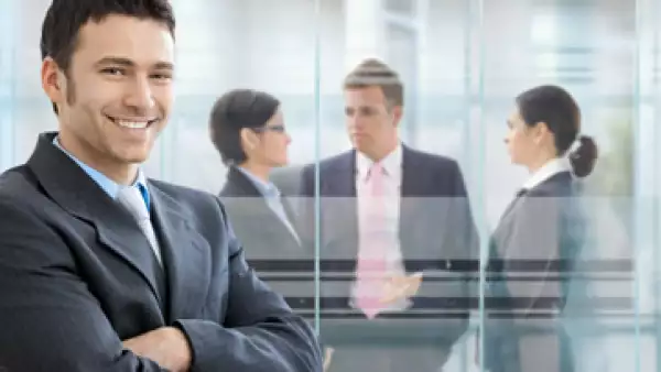 Las empresas con personal satisfecho tienden a incrementar sus ganancias, según la consultora Gallup. (Foto: Photos to Go)