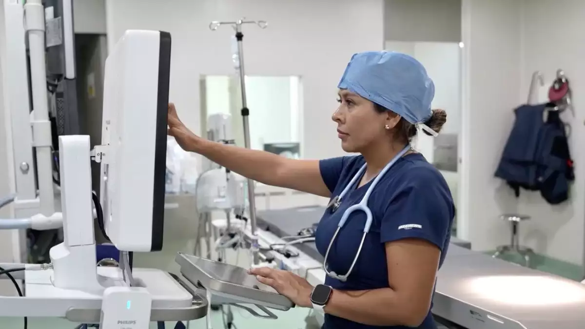 El IMSS quiere atender a más personas y hacer más cirugías; para lograrlo cambia su horario