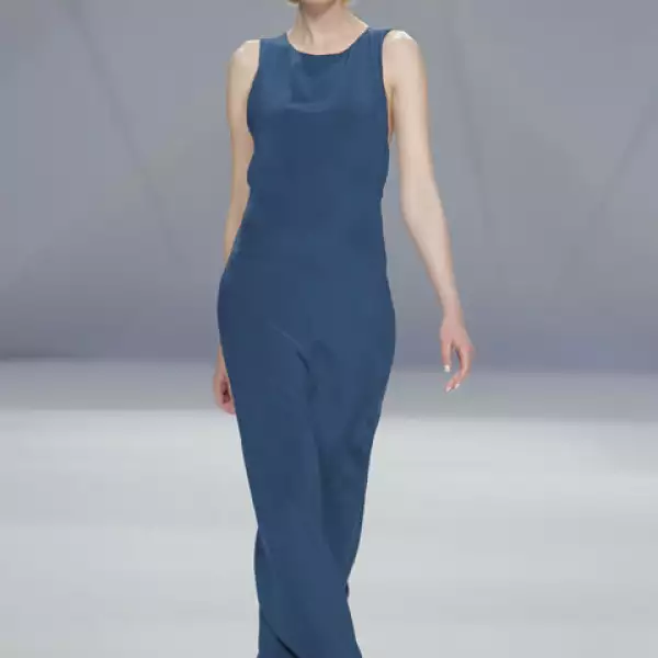 Look columna en azul.