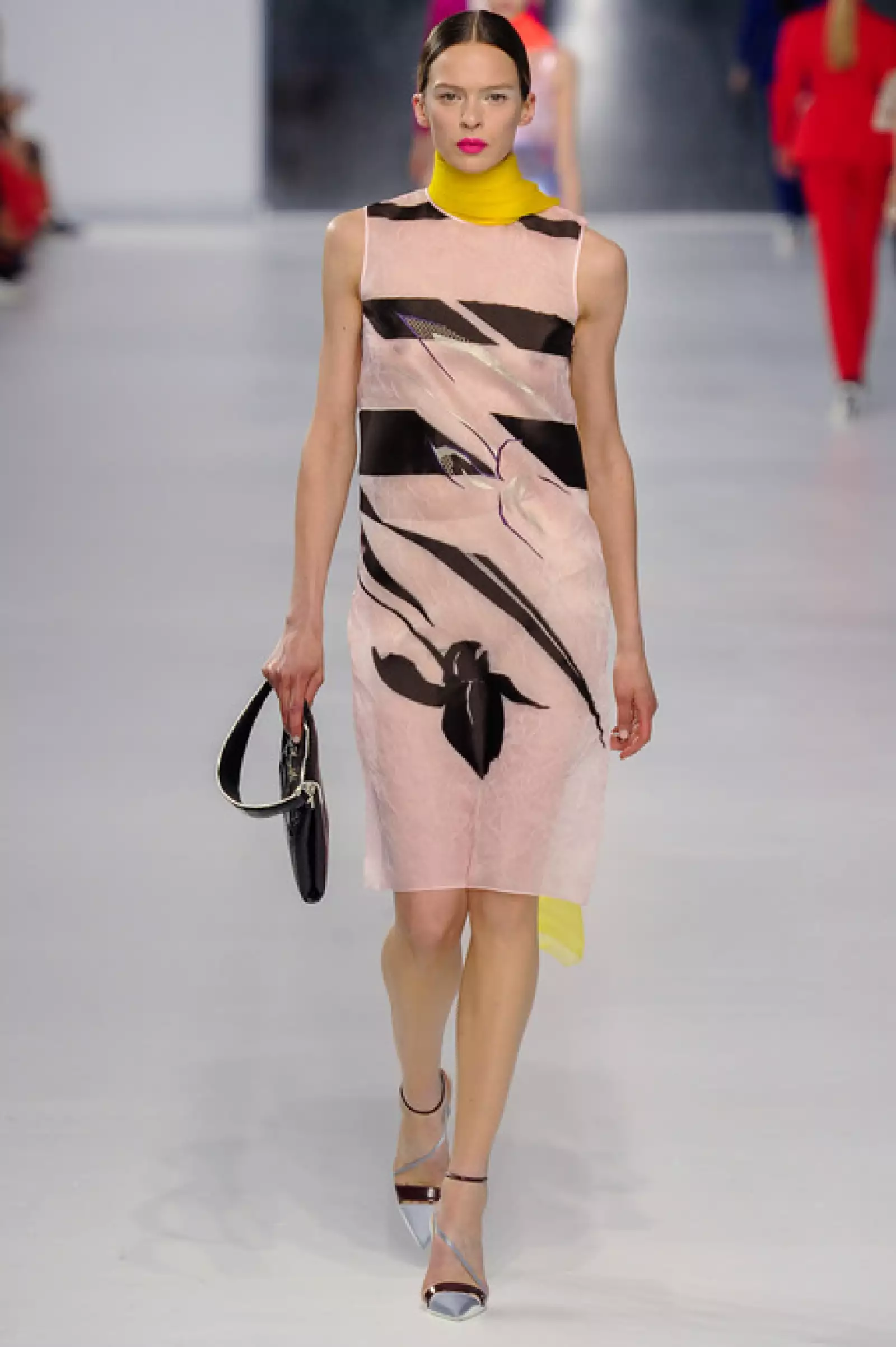 Dior juega con las transparencias.