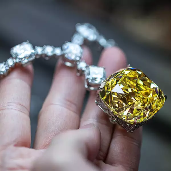 diamante-tiffany-lady-gaga-8