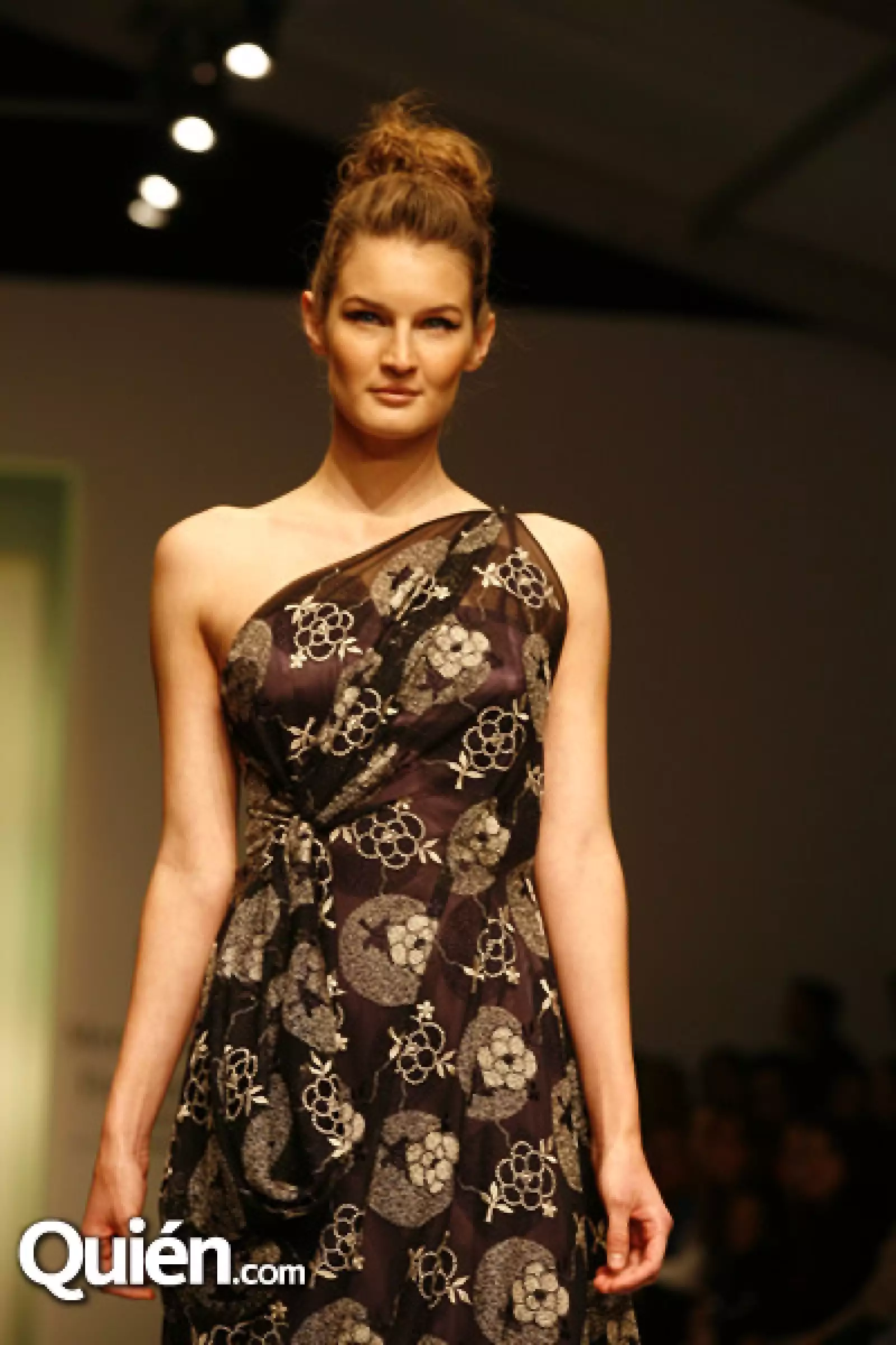 Desfile Arturo Ramos