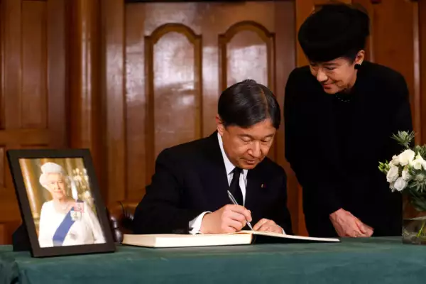 Los emperadores de Japón Naruhito y Masako