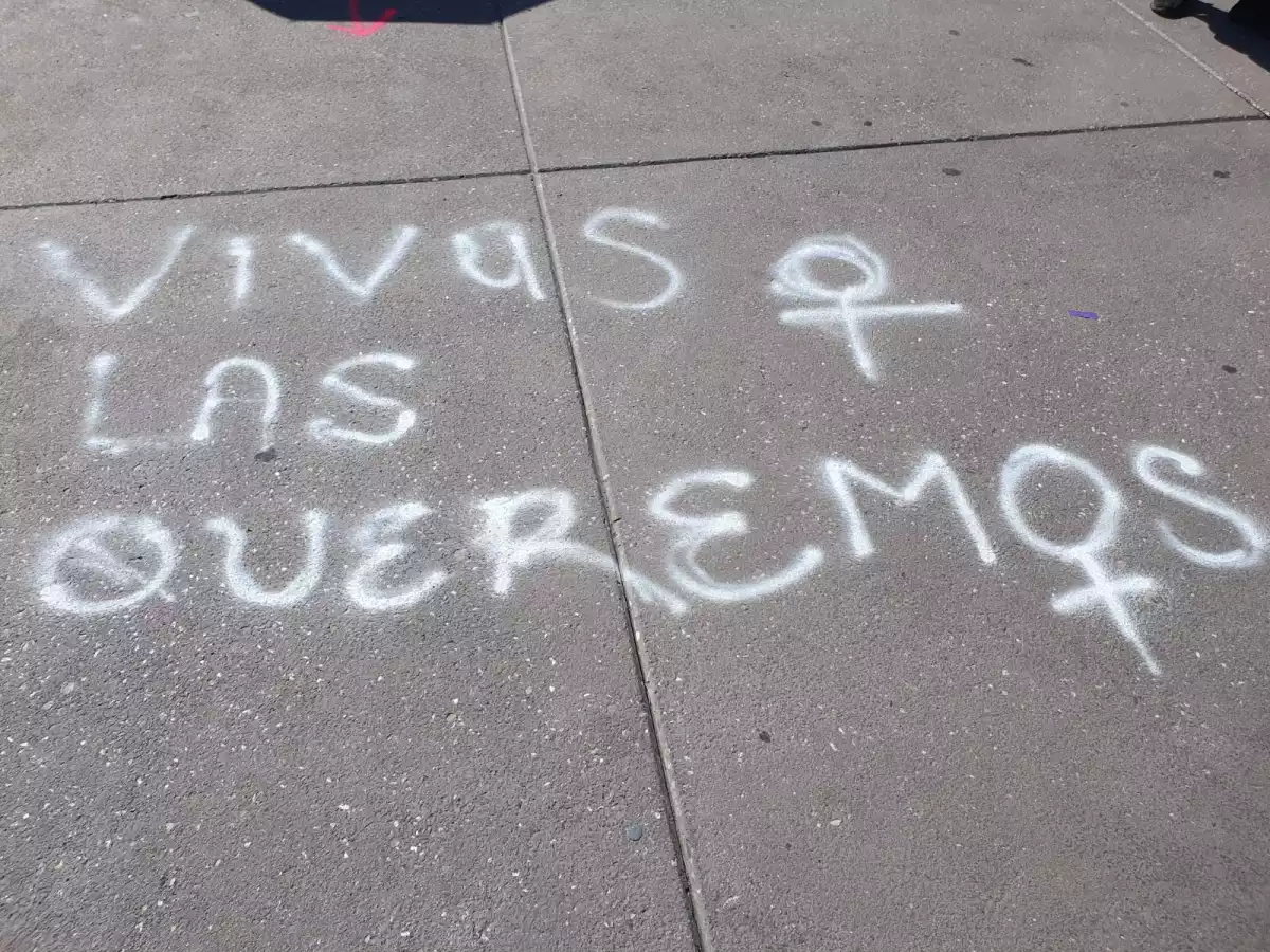 pintas-calles-marcha-8-m
