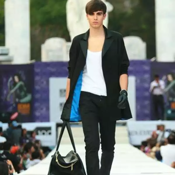 IDM Pasarela Monumento a la Patria