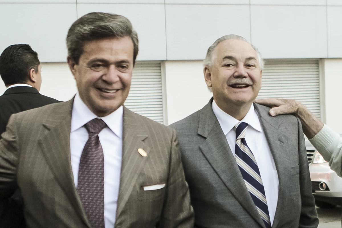 Amigos y socios.