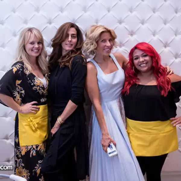 Paola Saad y Beatriz Pasquel en el Drybar