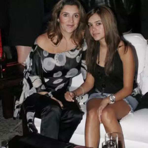 Patricia Reus, Fernanda Contreras