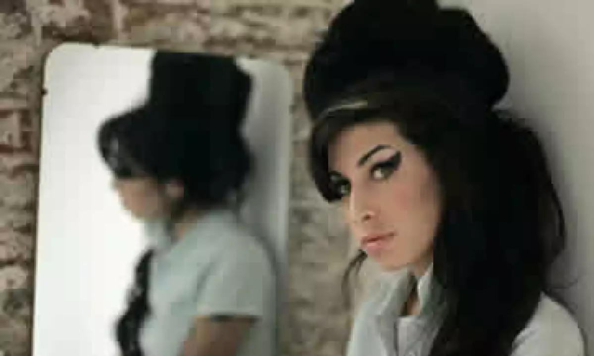 El álbum “Back to Back” le proporcionó a Winehouse cinco premios Grammy. (Foto: AP)