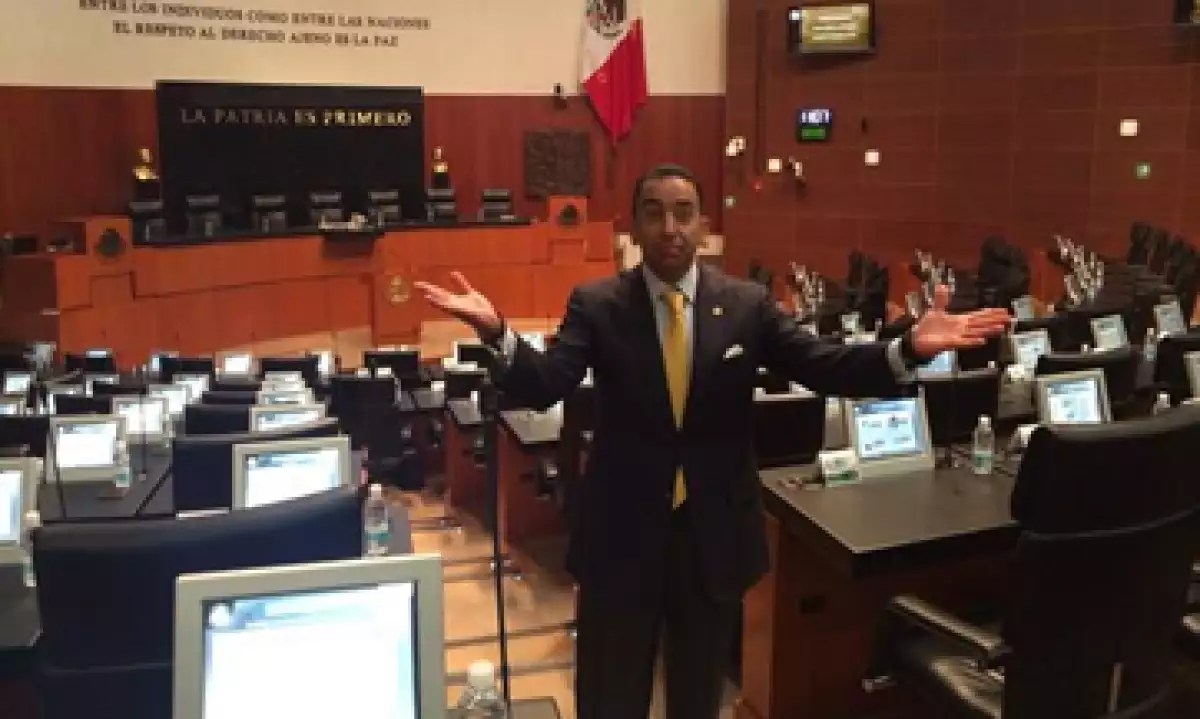 La discusión se dará sobre el documento que entregó el senador Lozano. (Foto: Tomada de @FYunesMarquez)