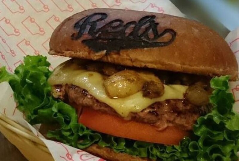 Red’s Food truck