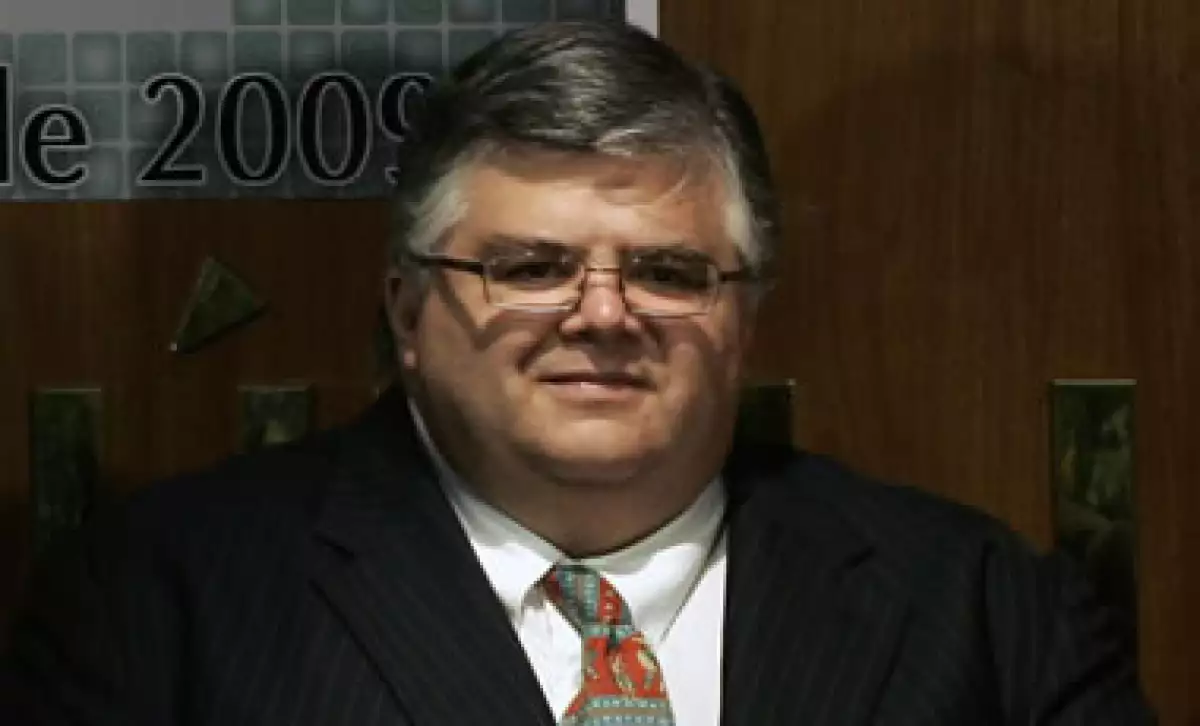 Agustìn Carstens acudió con senadores a explicar el plan fiscal. (Foto: Reuters)