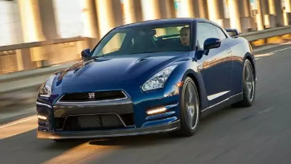 Nissan también tiene opciones para quienes buscan un coche deportivo.