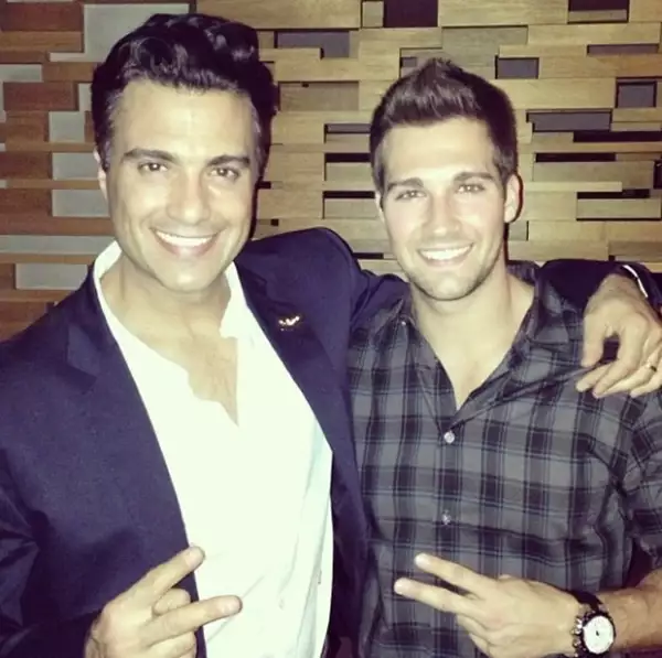 Jaime Camil y James Maslow.
